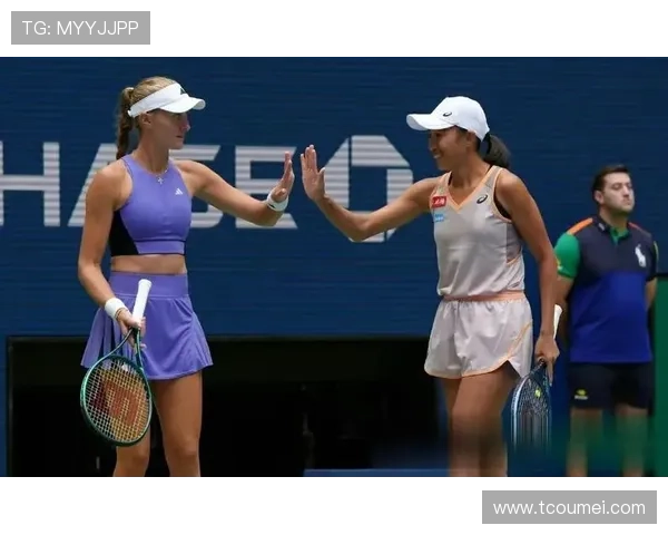 新一届网球大师赛激战正酣 世界排名前十选手争夺冠军荣耀