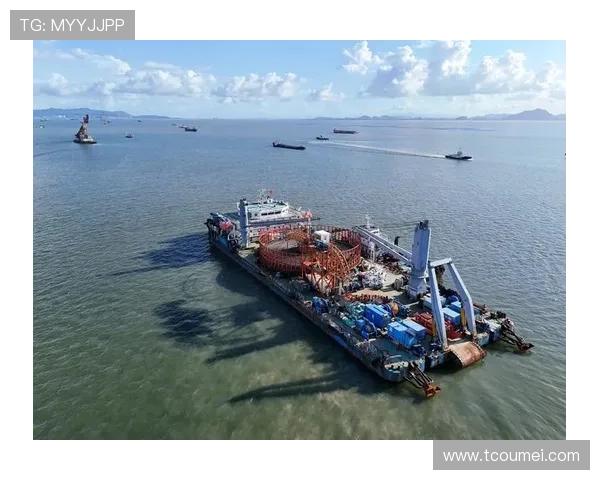 F1新赛季揭幕战精彩纷呈 驾驶员竞争激烈引爆全球热议