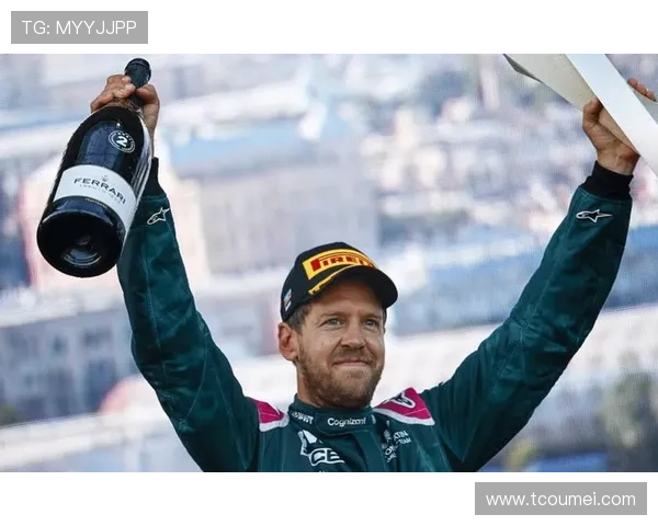 F1赛季重磅新闻:维特尔宣布正式退役 路易斯汉密尔顿续约签约新协议 F1赛季重磅新闻:维特尔宣布正式退役 路易斯汉密尔顿续约签约新协议