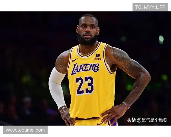 湖人队核心球员詹姆斯伤愈复出 快速调整状态助力季后赛冲刺