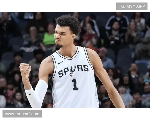 焦点之战再掀高潮新星爆发引领NBA赛季新格局走势全面升温态势